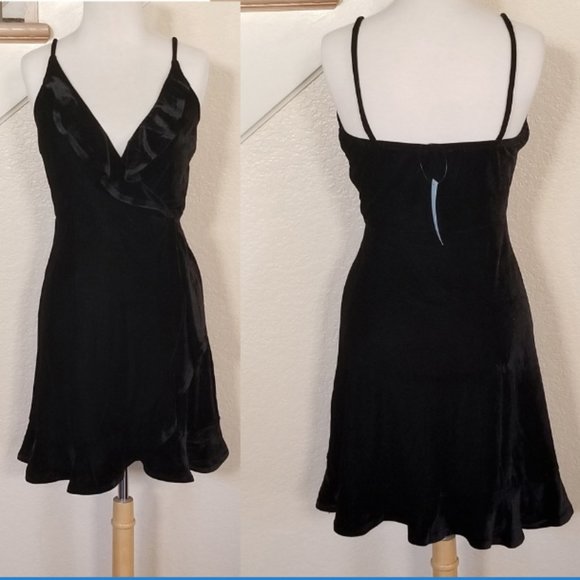 Black Velvet Faux Wrap Ruffle Cocktail Dress 10 - Picture 2 of 5